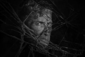 [226] Tras el cristal Juan Miguel Medina Perez