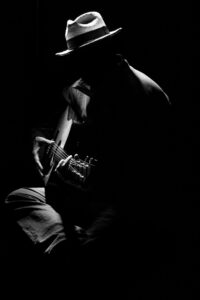 [337] GUITARRA Antonio Escalona Duarte