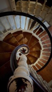 [469] Escaleras Laura Torres amat