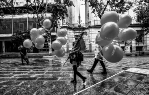 [081] Globos en la ciudad José Carmona Monje