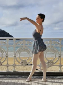 [108] Bailarina Laura Torres amat