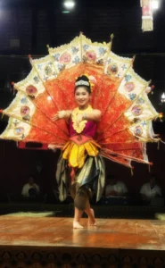 [357] Danza Tailandesa María Teresa Martínez Hurtado