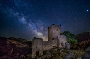 [024] Castillo de Otiñar y vía láctea Juan Carlos Hervás Martínez compressed