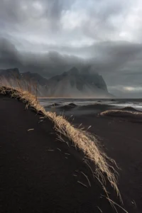 [044] La belleza sombría de Stockkness Alicia Clerencia Adanero compressed