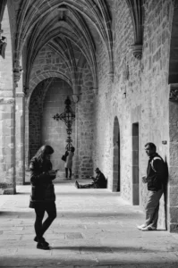 [173] ESPERANDO EN LA PUERTA DE LA IGLESIA francisco palomar parra