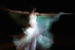 [330] Flowing movement Erika Lundgren